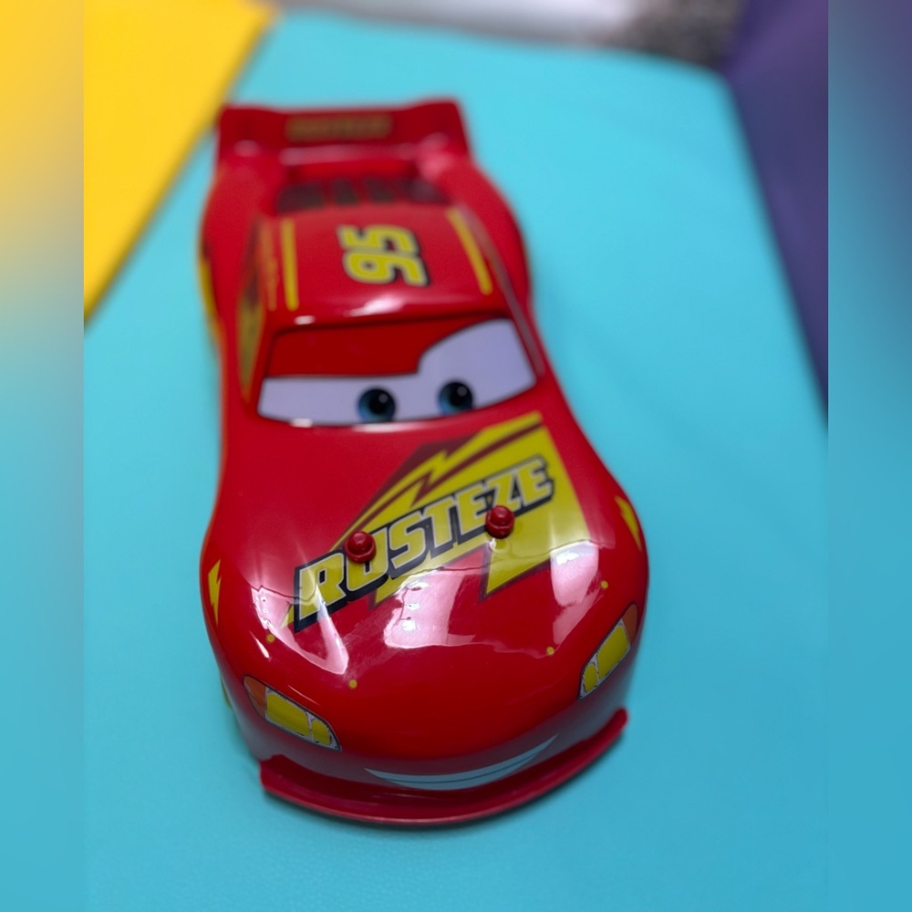 Lighting McQueen Glow Racers R/C Toy Cars - Picture 4 of 7